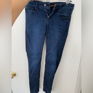 Joe’s Jeans designer skinny jeans. Dark wash, excellent condition